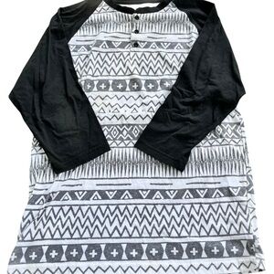 Empyre Surplus Monochrome Graphic Raglan Tee 3/4 Length Sleeves Mens Size Large